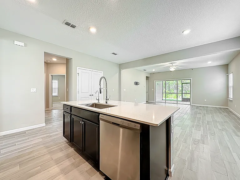 9504 Lovage Ln — Photo 10