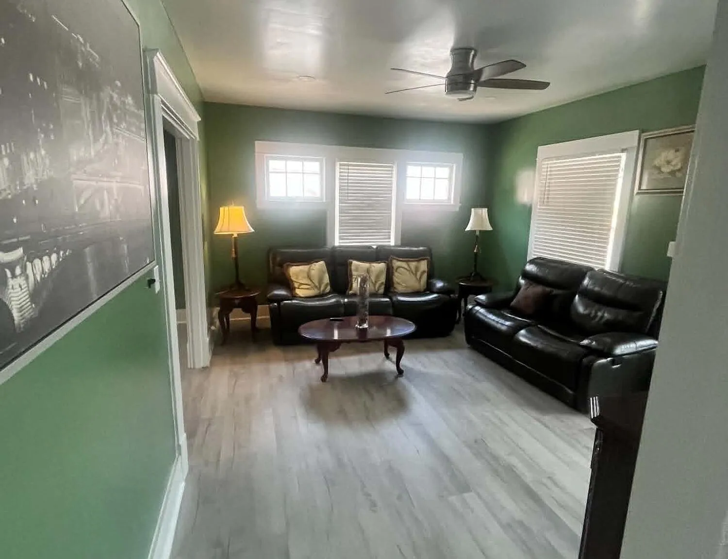 4 bed, 2.0 bath, 1612 sqft, $3,000 — Photo 3