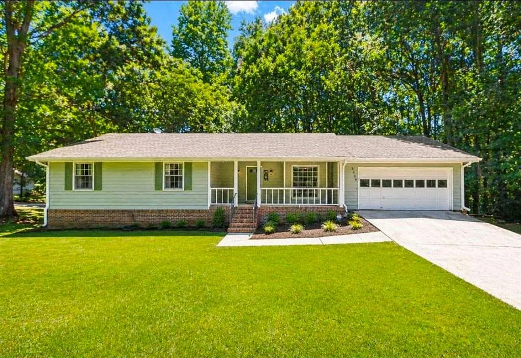 4 bed, 3.0 bath, $2,450 — Photo 1