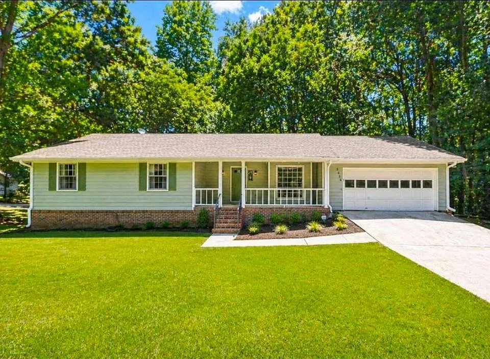 3406 Salem East Dr SE