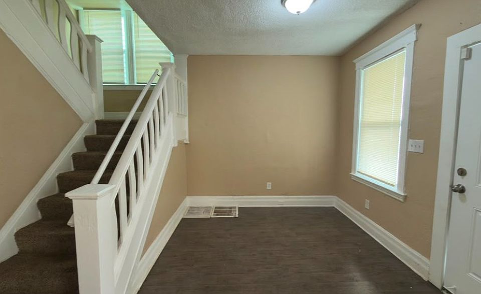 1st image of 2152 Fairview St