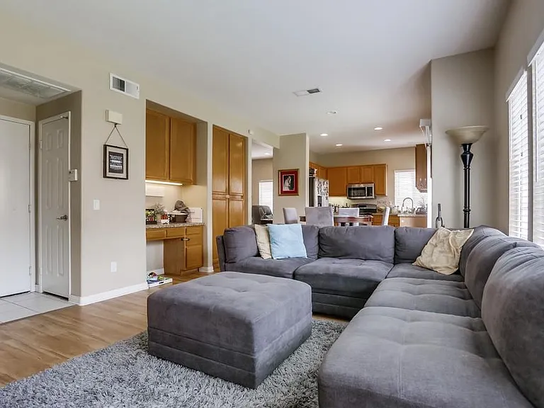 10019 Kika Ct — Photo 27