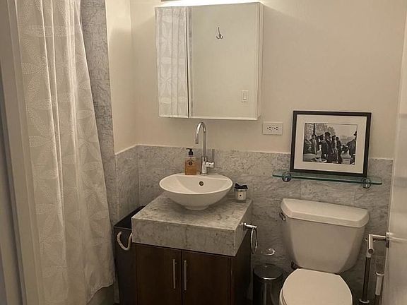 5th image of 82 Beaver St APT 1007