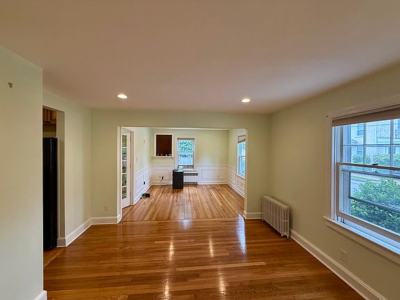 2nd image of 18 Pine St #1