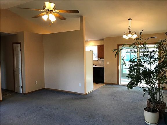 4th image of 1422 Langdon Dr