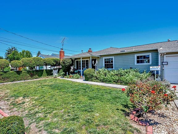 3rd image of 1112 Elm Drive