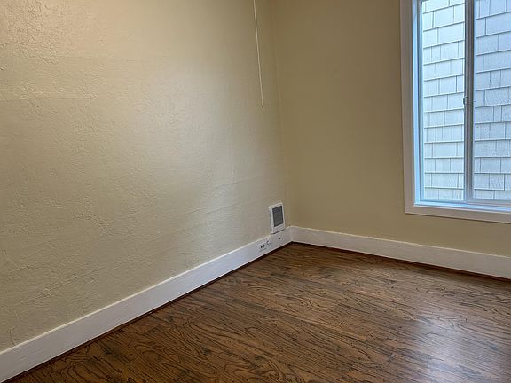 5th image of 1102 Arnold Ave