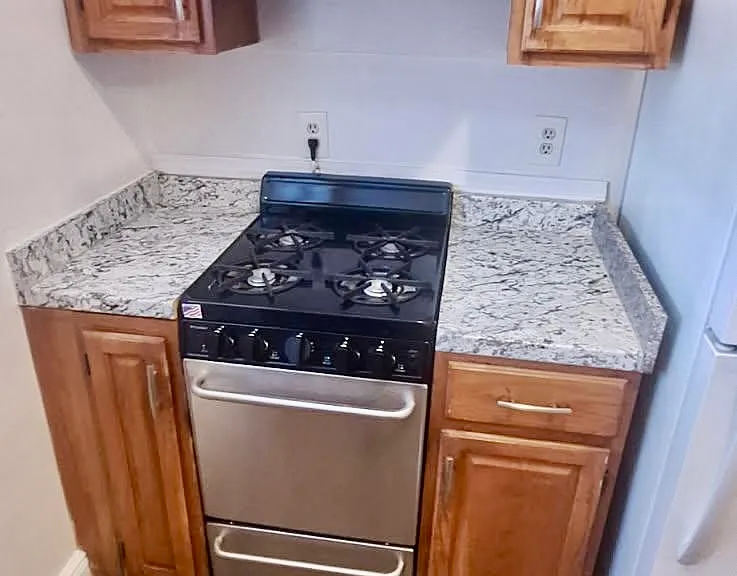 55 Lincoln St #21 — Photo 2