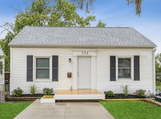 723 34th St NE, Cedar Rapids, IA 52402