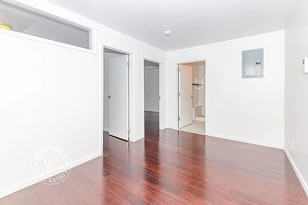 Rented by MySpaceNYC | media 20