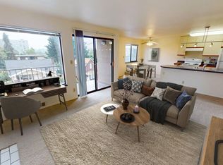 14) 7201 6th, Seattle, WA 98115