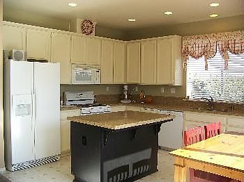 4th image of 902 Stonewood Dr