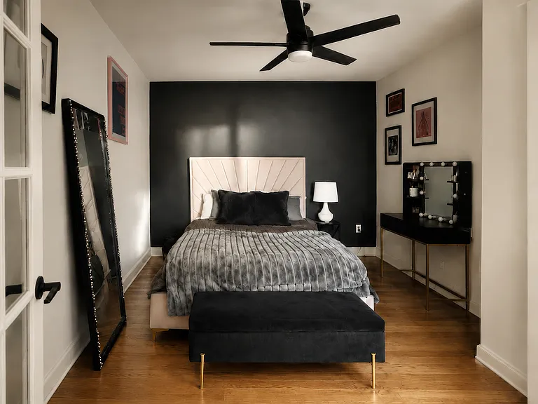 160 Smith St #4R — Photo 8