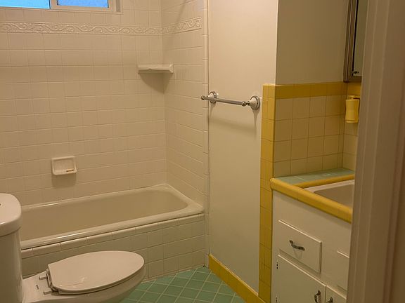 3rd image of 1820 2nd Ave