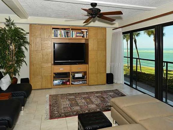 4th image of 4712 Ocean Blvd APT W1