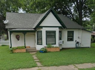 303 Ottawa St, Seneca, MO 64865