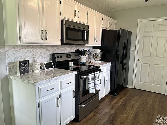 5th image of 313 Crestview Dr