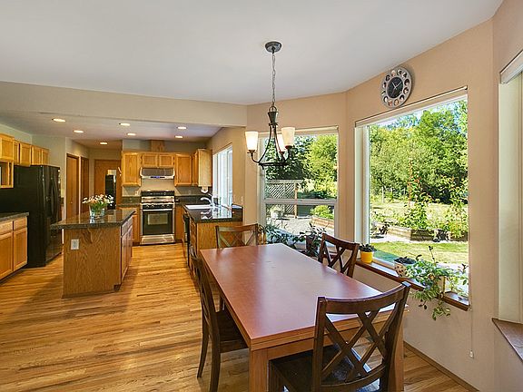 5th image of 20630 NE 92nd Pl