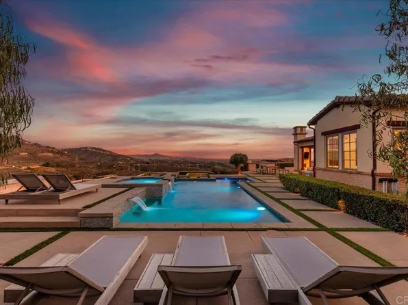 3849 Rancho Summit Dr, Encinitas, CA 92024