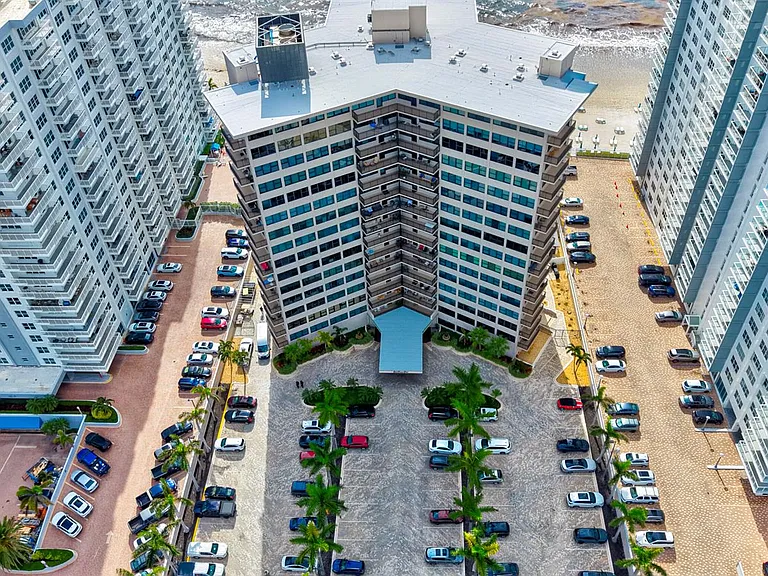 3800 Galt Ocean Dr #302 — Photo 11