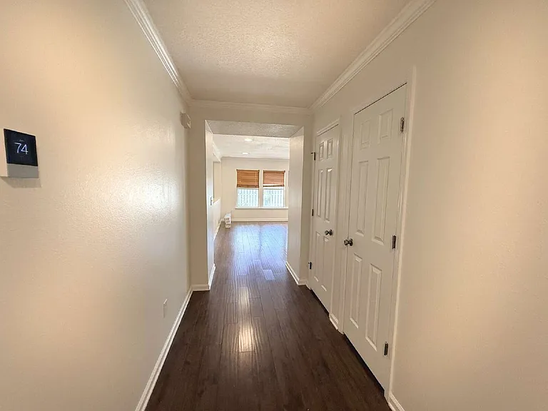 436 Bostwick Cir — Photo 4