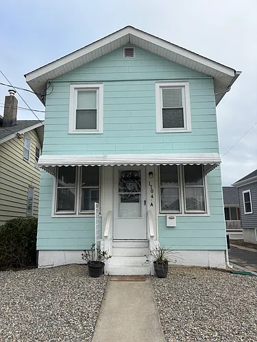 1704 B St Photo 1