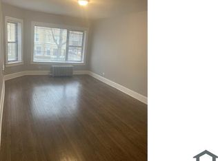 7658 S Kingston Ave APT 1, Chicago, IL 60649