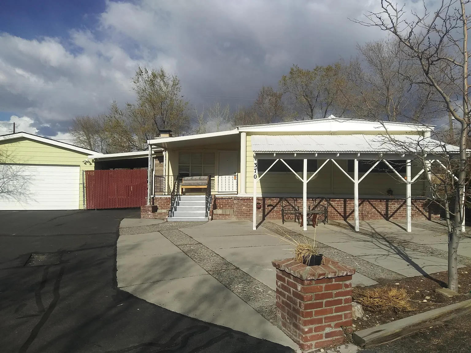 370 Mira St photo 1