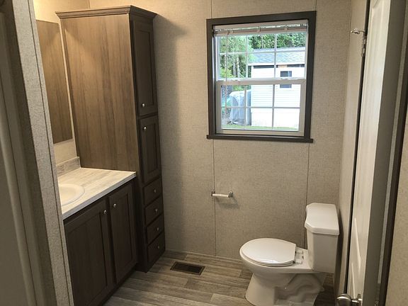 2nd image of 15 Briwood Cir