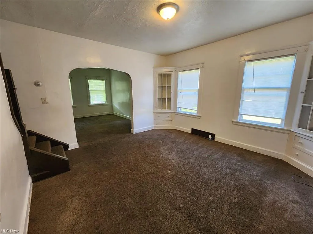 5 bed, 2.5 bath, 1688 sqft, $1,600 — Photo 4