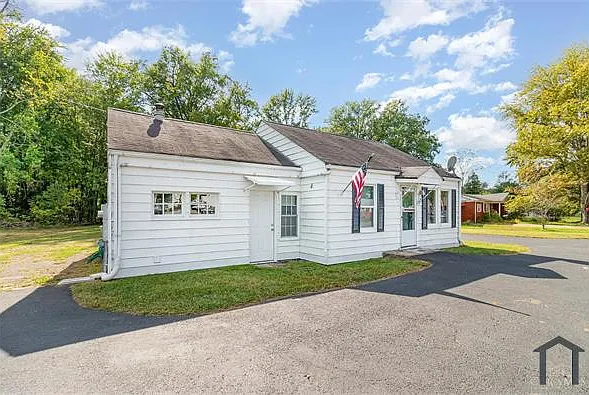 6077 Branch Hill Guinea Pike — Photo 1
