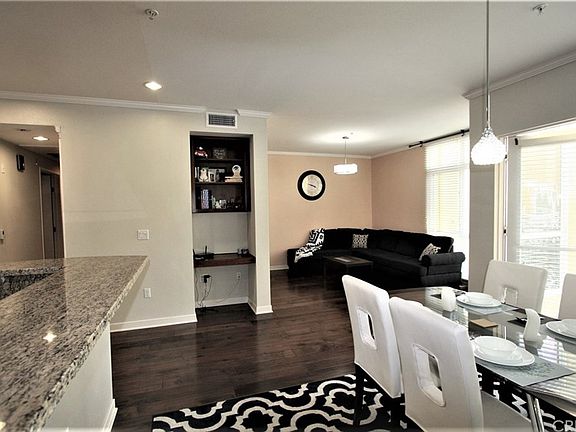 5th image of 21301 Erwin St Unit 538