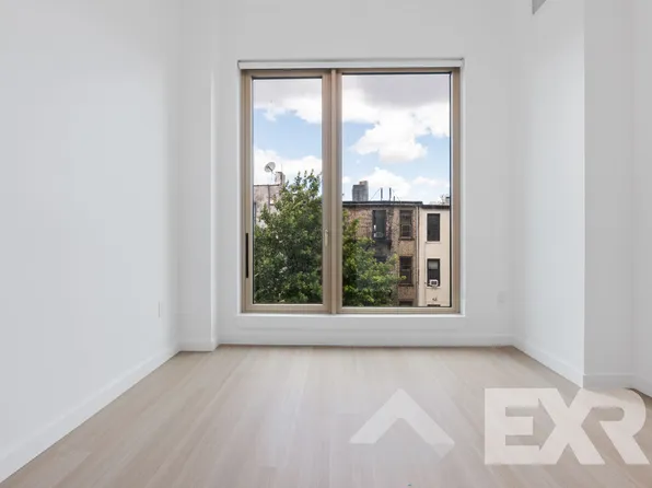 33 4th Street image 12 of 16