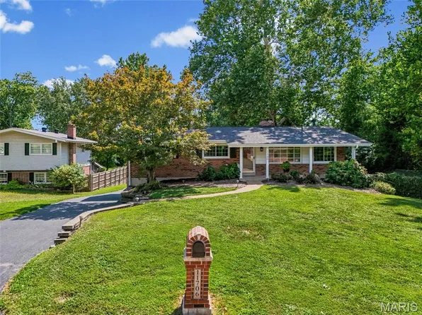 11706 Doverhill Dr, Saint Louis, MO 63128