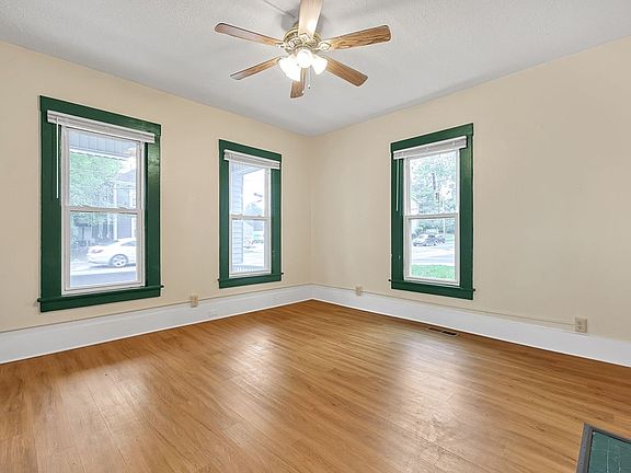 5th image of 226 W Union St