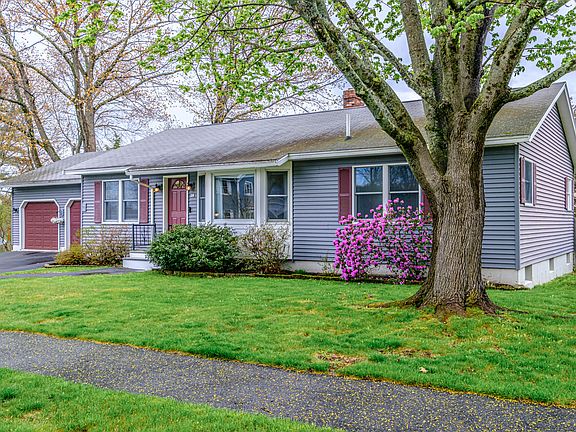 2nd image of 29 Clapboard Road