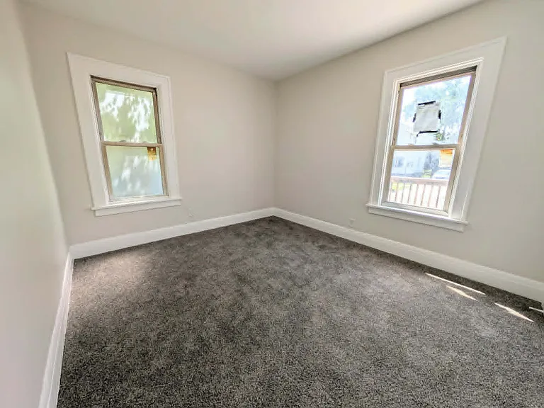 295 W Hickory St — Photo 7