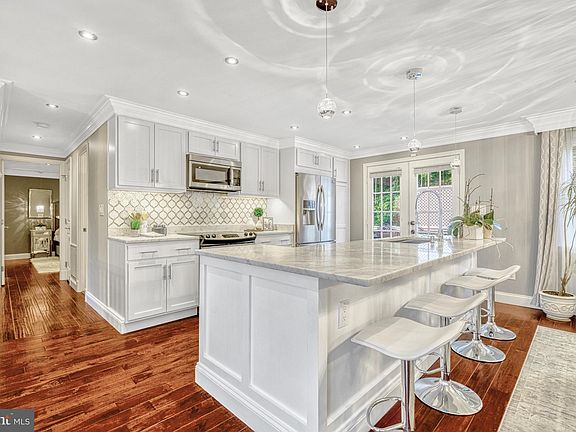 5th image of 12809 Longleaf Ln