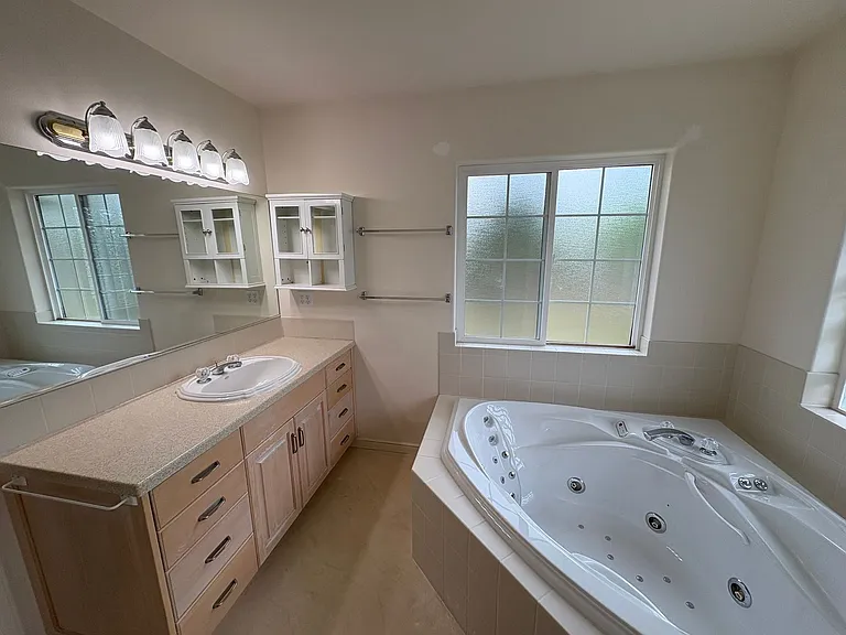 1714 Baker View Ct — Photo 22