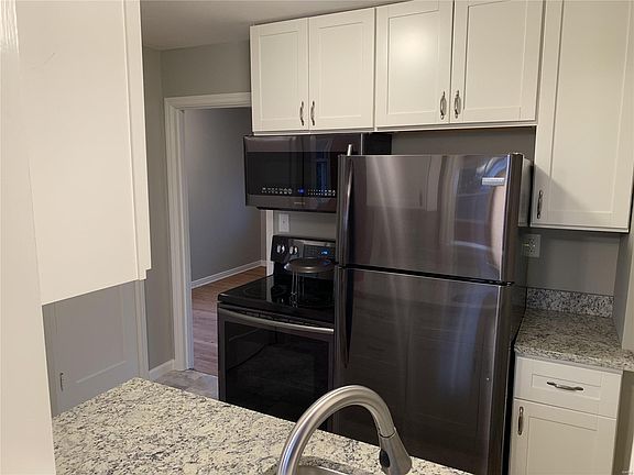 5th image of 7540 Flora Ave