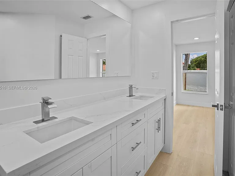 9354 Arborwood Cir — Photo 11