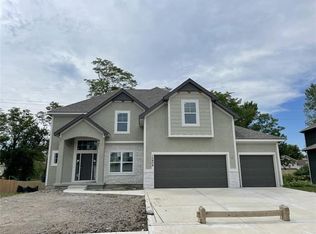 10404 N Flora Ave, Kansas City, MO 64155
