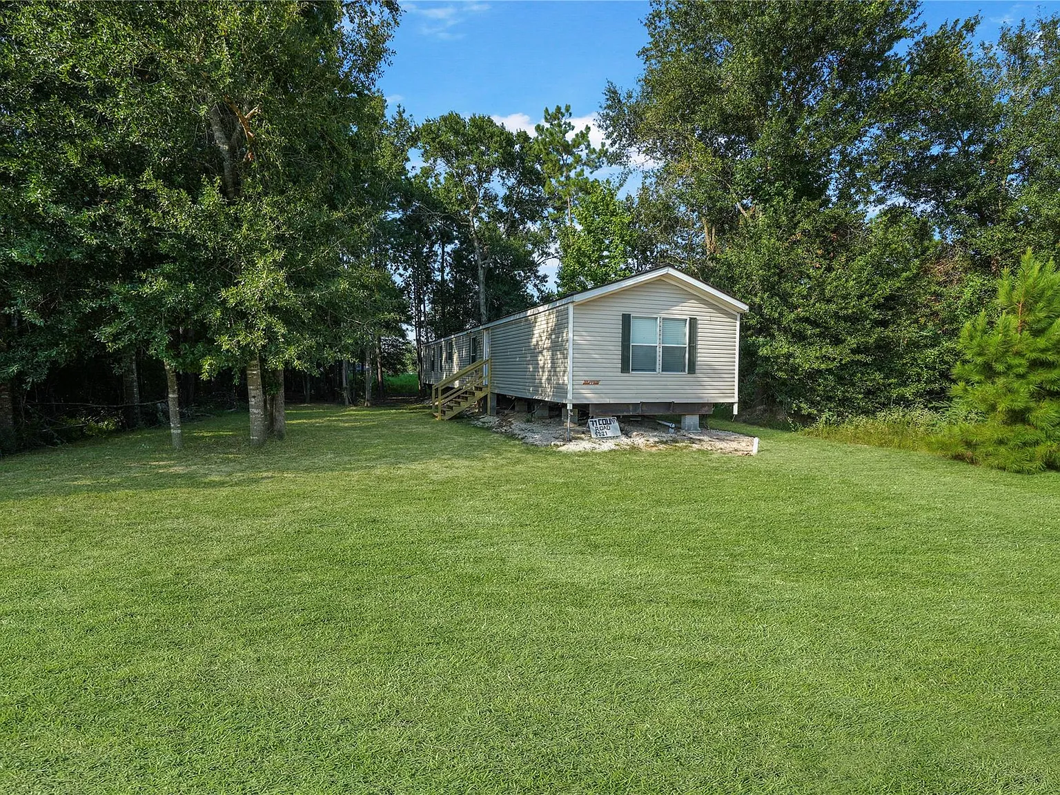 3 bed, 2.0 bath, 1200 sqft, $1,500 — Photo 3