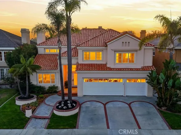 21171 Hillsdale Ln, Huntington Beach, CA 92646