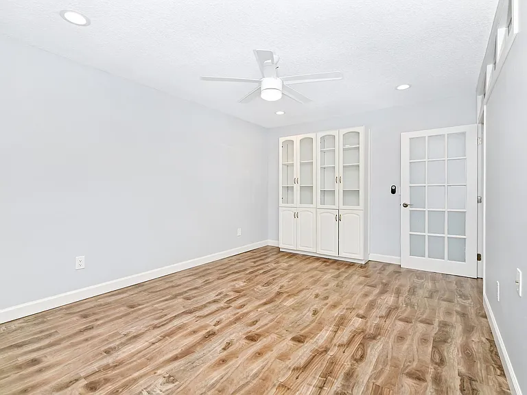 2300 Barbados Dr — Photo 25