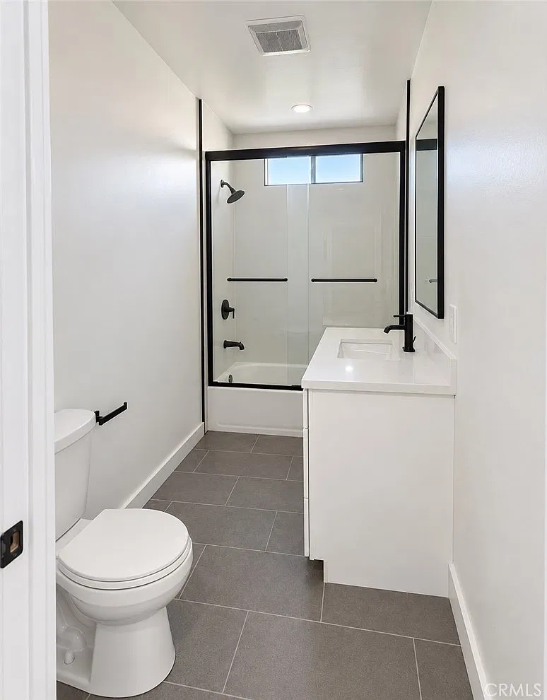 1 bed, 600 sqft, $2,100 — Photo 2