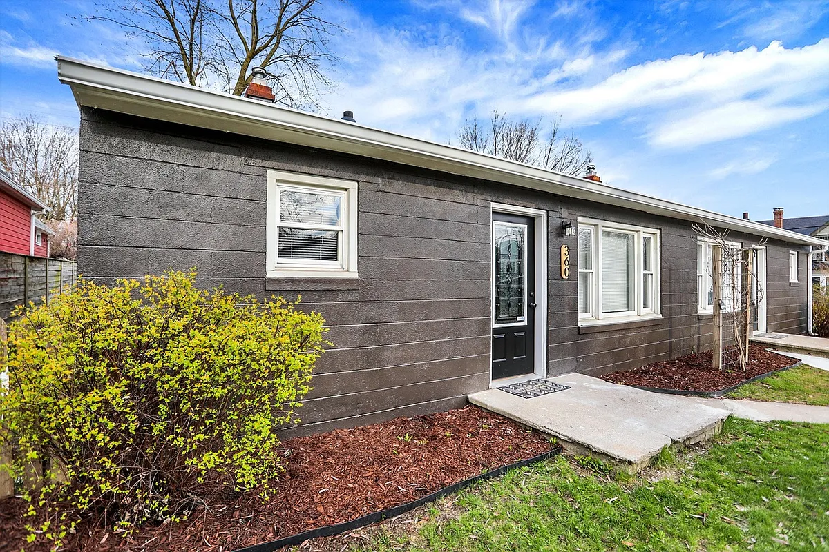 Building Photo - 360 N Arsenal Ave