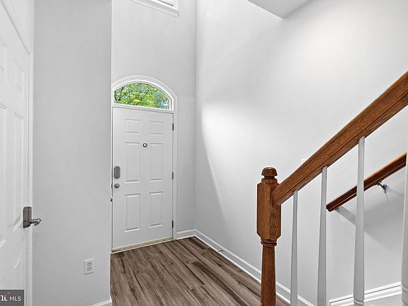 3rd image of 42525 Magellan Sq