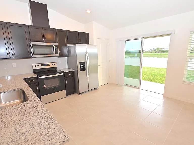 9532 Sandy Bluffs Cir — Photo 8
