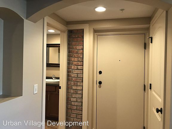 5th image of 3005 Harney St Unit 2B